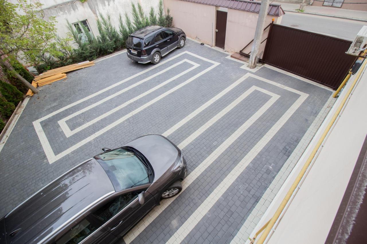 Seveneleven Apartments Csernyivci Kültér fotó